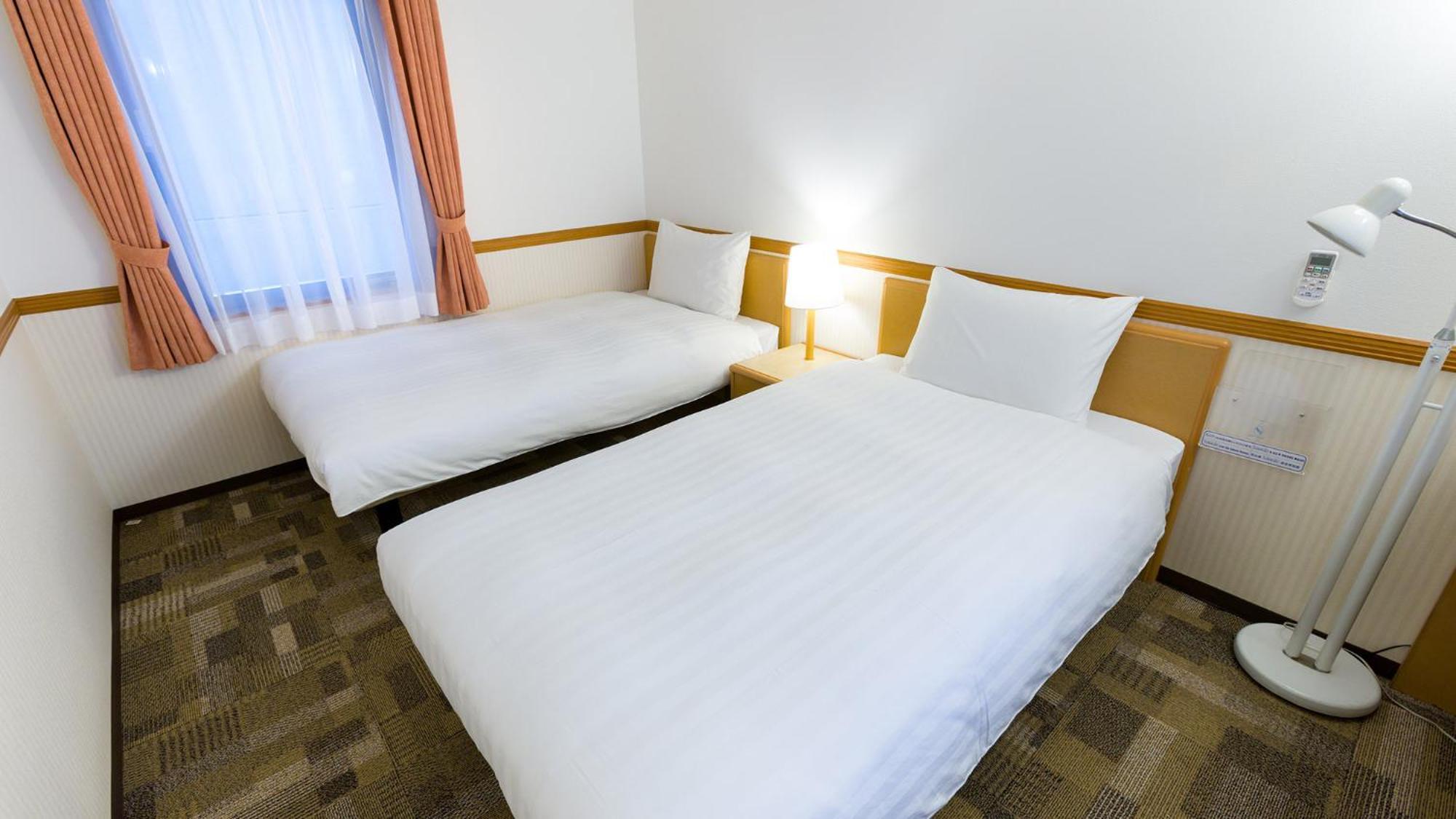 Toyoko Inn Sasebo Ekimae Chambre photo